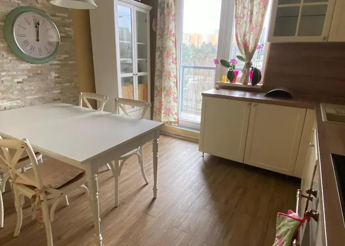 Bagra Apartment, 1-4 Guests, Free Parking & Wifi, 10 Min From Downtown Apartament *