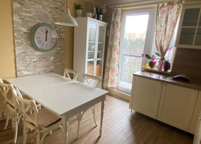 Bagra Apartment, 1-4 Guests, Free Parking & Wifi, 10 Min From Downtown Bratislava