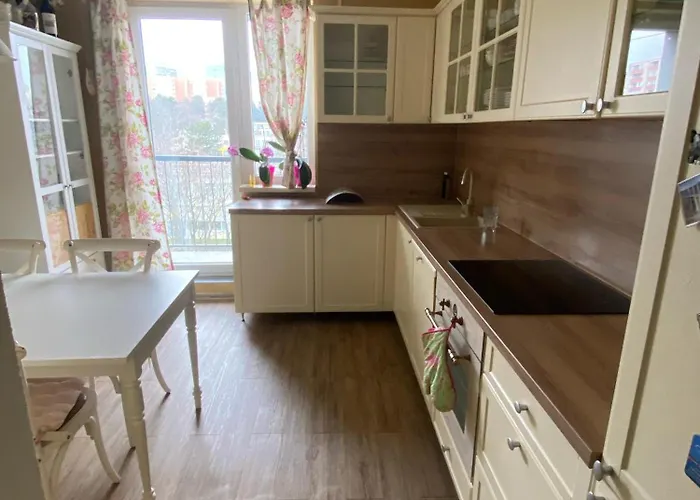 Bratislava, Bagra Family Apartment, Bathtub, Balcony, Free Parking, 6km Old Town Apartamento